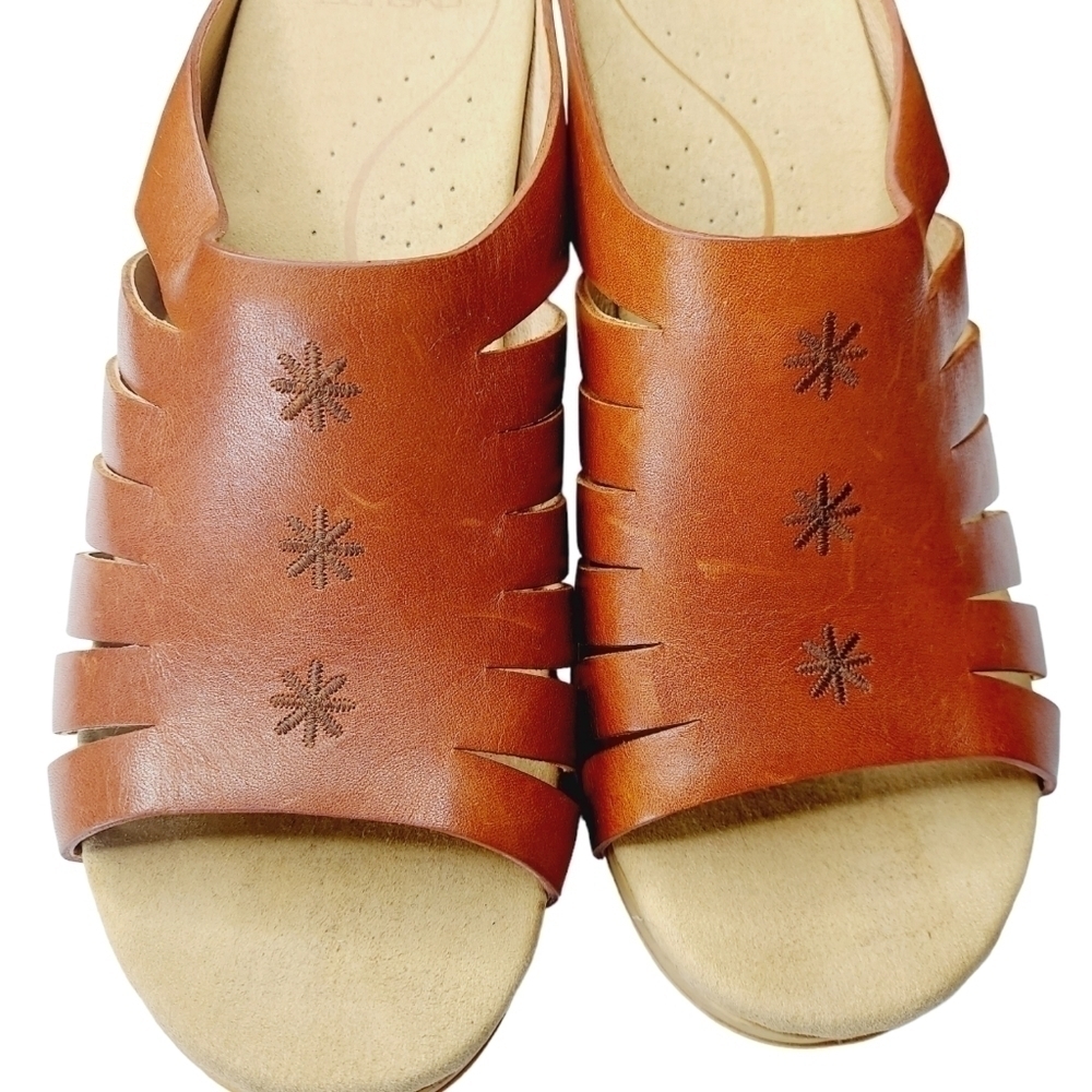 Dansko Tilly Clog Wooden Sandal Size 41 US 10.5 Brown Leather Comfort Platform - Picture 3 of 16
